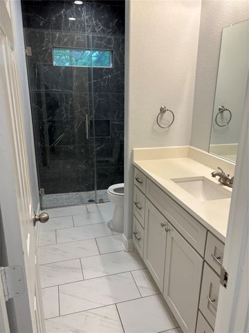 205 Mcelroy Avenue, Wharton, TX 77488