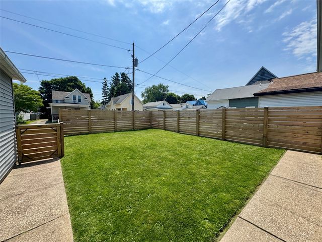 933 BROWN Avenue, Erie, PA 16502