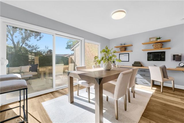 5213 Piccadilly Circle, Westminster, CA 92683