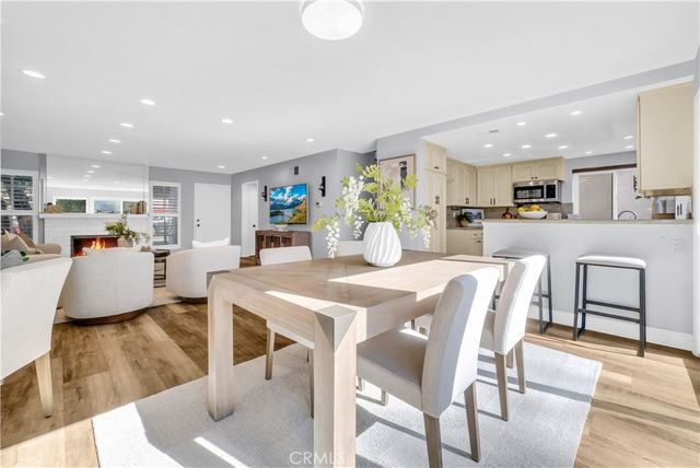 5213 Piccadilly Circle, Westminster, CA 92683