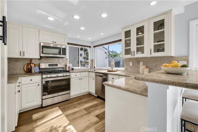 5213 Piccadilly Circle, Westminster, CA 92683