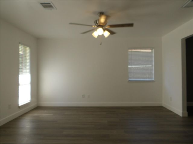 4705 37th Street, Dickinson, TX 77539