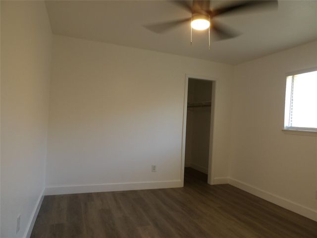 4705 37th Street, Dickinson, TX 77539