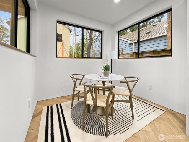 10733 17th Avenue NE, Seattle, WA 98125