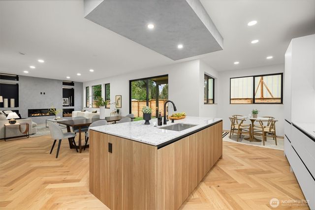 10733 17th Avenue NE, Seattle, WA 98125