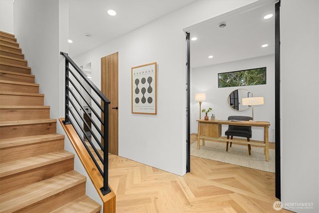 10733 17th Avenue NE, Seattle, WA 98125