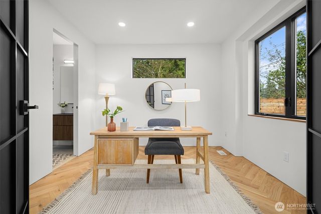 10733 17th Avenue NE, Seattle, WA 98125