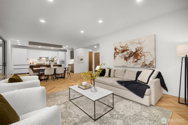 10733 17th Avenue NE, Seattle, WA 98125