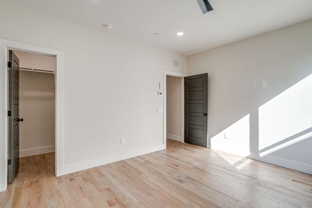 2820 Weisenberger Street 110, Fort Worth, TX 76107