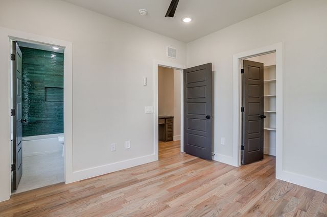 2820 Weisenberger Street 110, Fort Worth, TX 76107