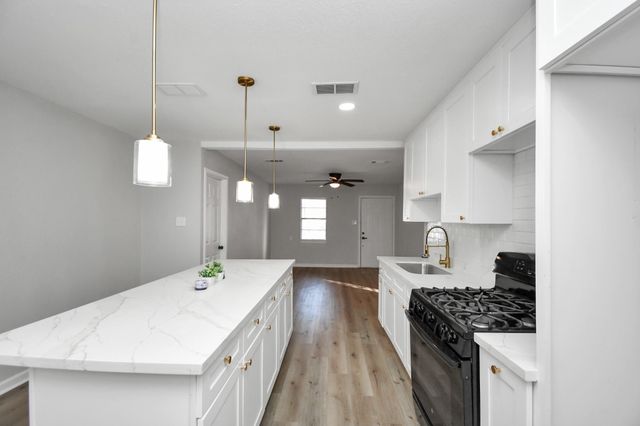 428 De Haven Street, Houston, TX 77029