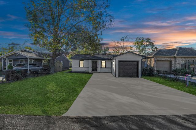428 De Haven Street, Houston, TX 77029