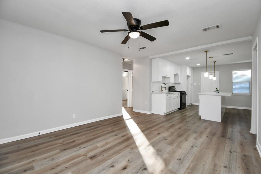 428 De Haven Street, Houston, TX 77029