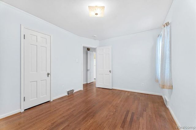 909 N Highland Street, Dearborn, MI 48128