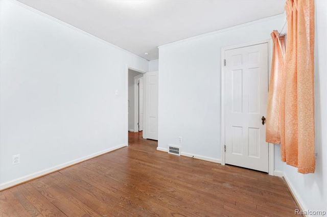 909 N Highland Street, Dearborn, MI 48128