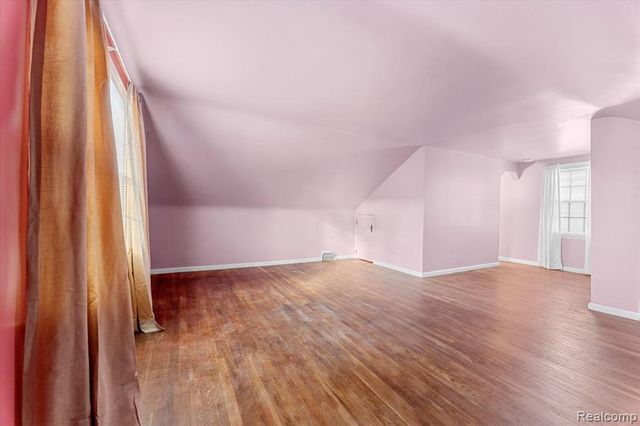 909 N Highland Street, Dearborn, MI 48128