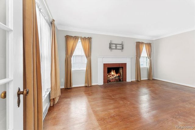 909 N Highland Street, Dearborn, MI 48128