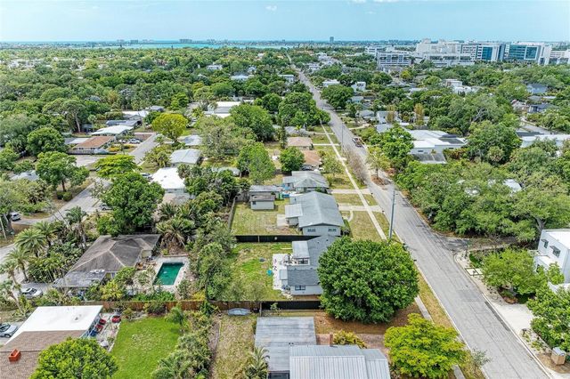 2286 HYDE PARK STREET, Sarasota, FL 34239