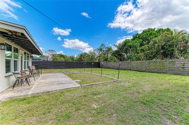 2286 HYDE PARK STREET, Sarasota, FL 34239