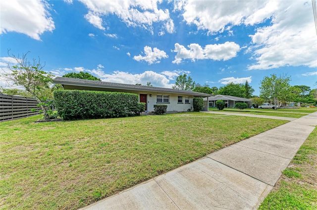 2286 HYDE PARK STREET, Sarasota, FL 34239