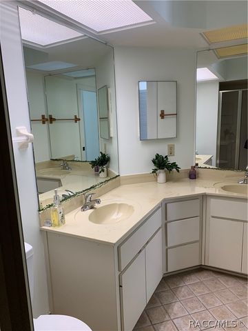 1758 N Envoy Drive, Crystal River, FL 34429