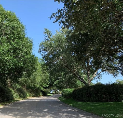 1758 N Envoy Drive, Crystal River, FL 34429