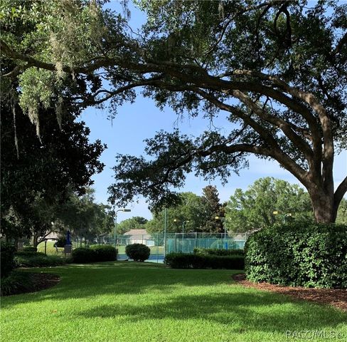 1758 N Envoy Drive, Crystal River, FL 34429