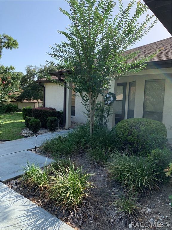 1758 N Envoy Drive, Crystal River, FL 34429