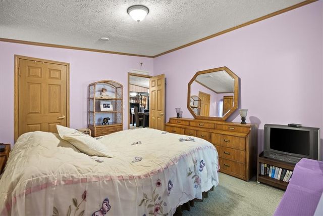 59 Robin Drive, Tiverton, RI 02878