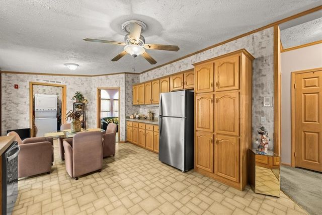 59 Robin Drive, Tiverton, RI 02878