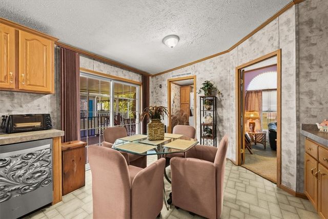 59 Robin Drive, Tiverton, RI 02878