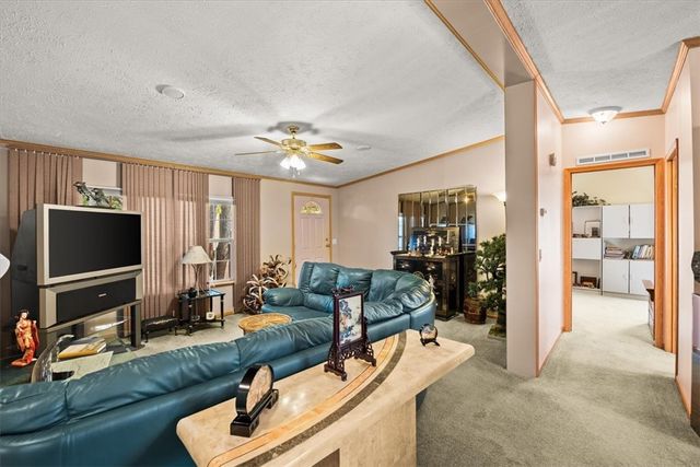 59 Robin Drive, Tiverton, RI 02878