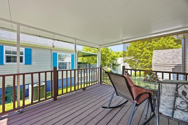 59 Robin Drive, Tiverton, RI 02878
