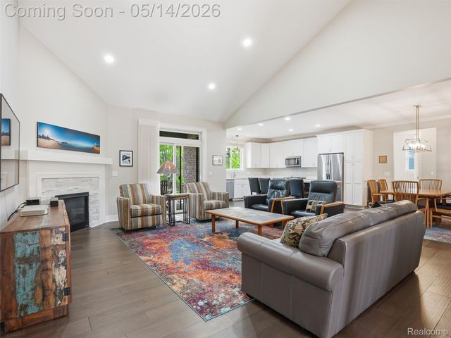 3513 Pointe Shore Drive, Brighton Township, MI 48114