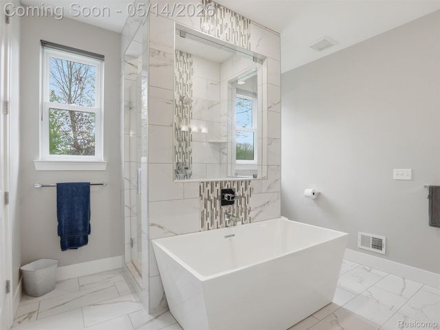 3513 Pointe Shore Drive, Brighton Township, MI 48114