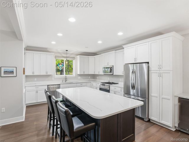 3513 Pointe Shore Drive, Brighton Township, MI 48114