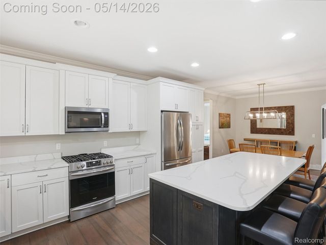 3513 Pointe Shore Drive, Brighton Township, MI 48114