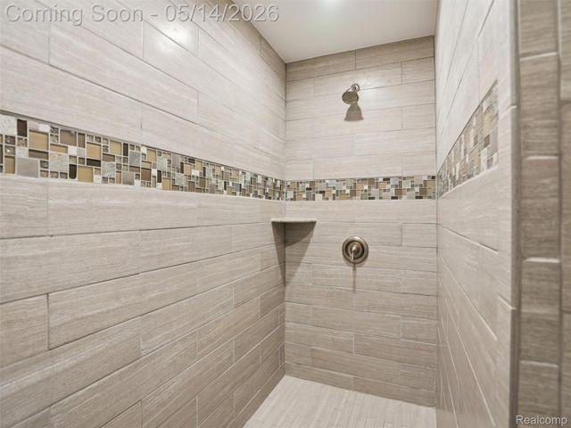 3513 Pointe Shore Drive, Brighton Township, MI 48114