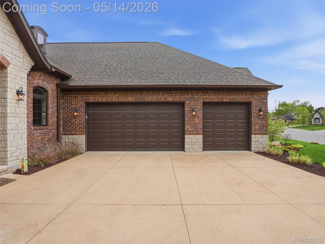 3513 Pointe Shore Drive, Brighton Township, MI 48114