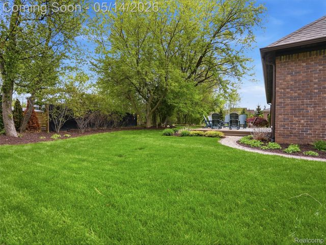 3513 Pointe Shore Drive, Brighton Township, MI 48114