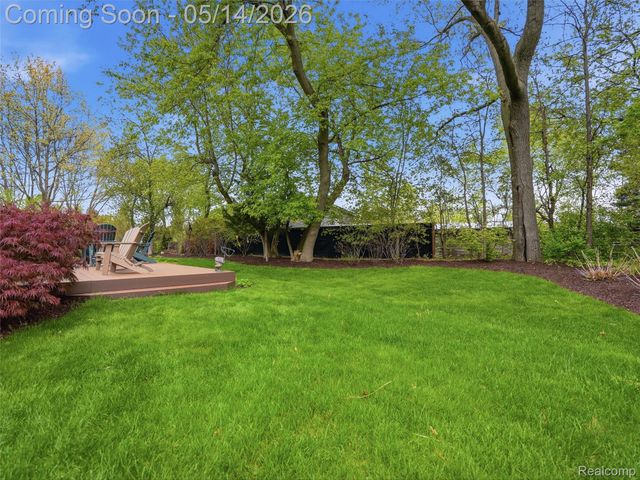3513 Pointe Shore Drive, Brighton Township, MI 48114