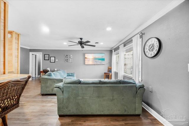 3290 Bayou Dr, Pensacola, FL 32505