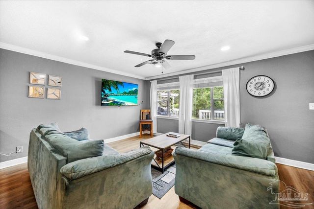 3290 Bayou Dr, Pensacola, FL 32505