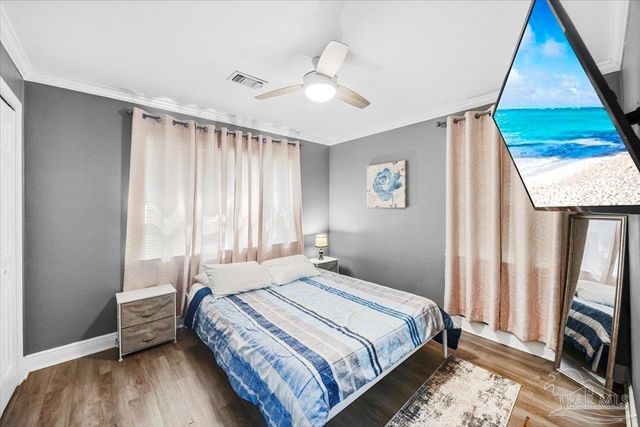 3290 Bayou Dr, Pensacola, FL 32505