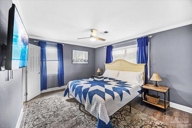 3290 Bayou Dr, Pensacola, FL 32505