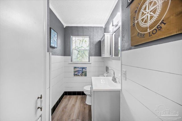 3290 Bayou Dr, Pensacola, FL 32505