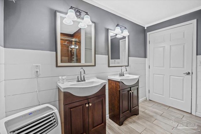 3290 Bayou Dr, Pensacola, FL 32505