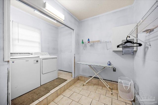 3290 Bayou Dr, Pensacola, FL 32505