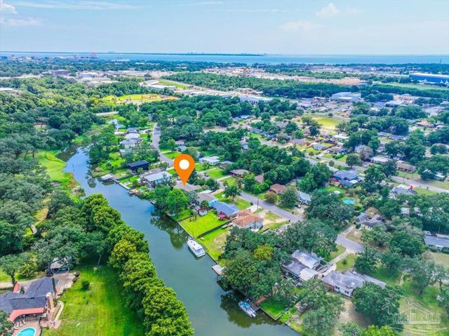 3290 Bayou Dr, Pensacola, FL 32505