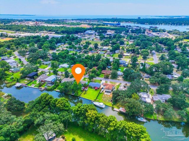 3290 Bayou Dr, Pensacola, FL 32505